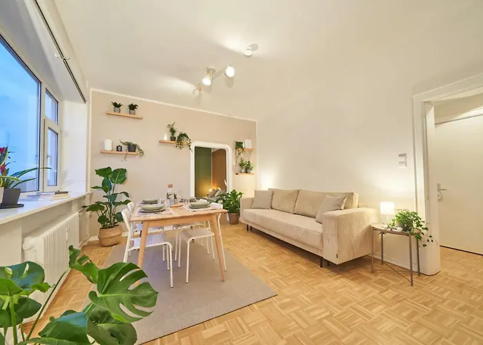 Live In The Heart Of Hamburg.